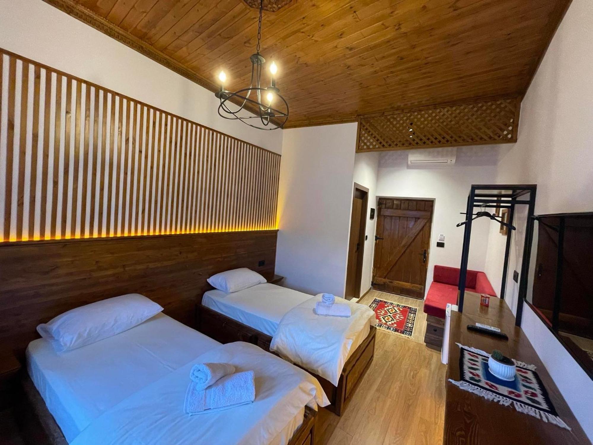 Grey Stone Hotel Gjirokastër Exterior foto
