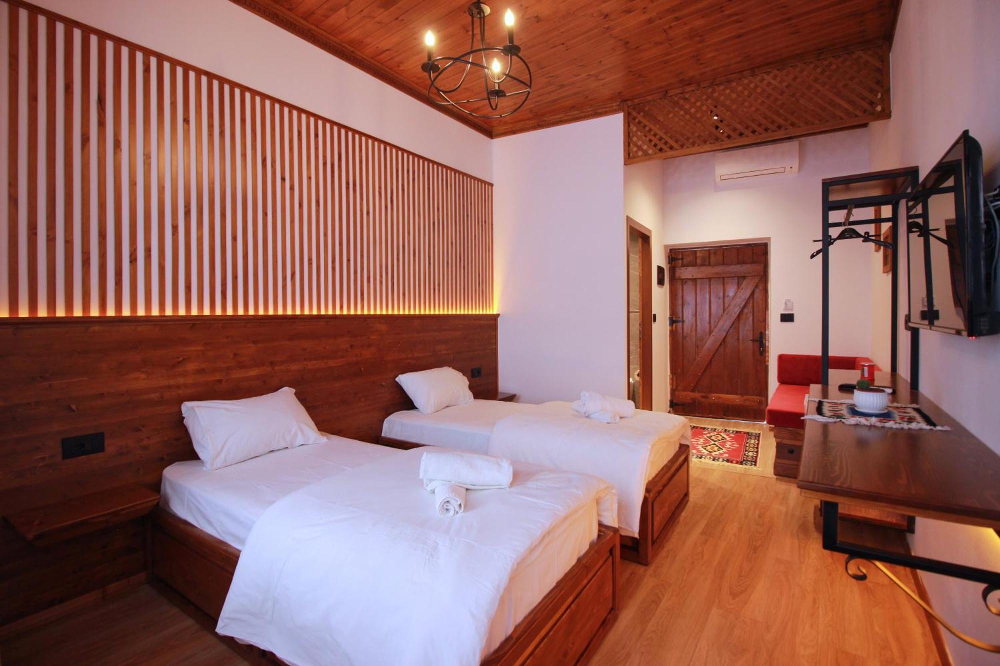 Grey Stone Hotel Gjirokastër Exterior foto