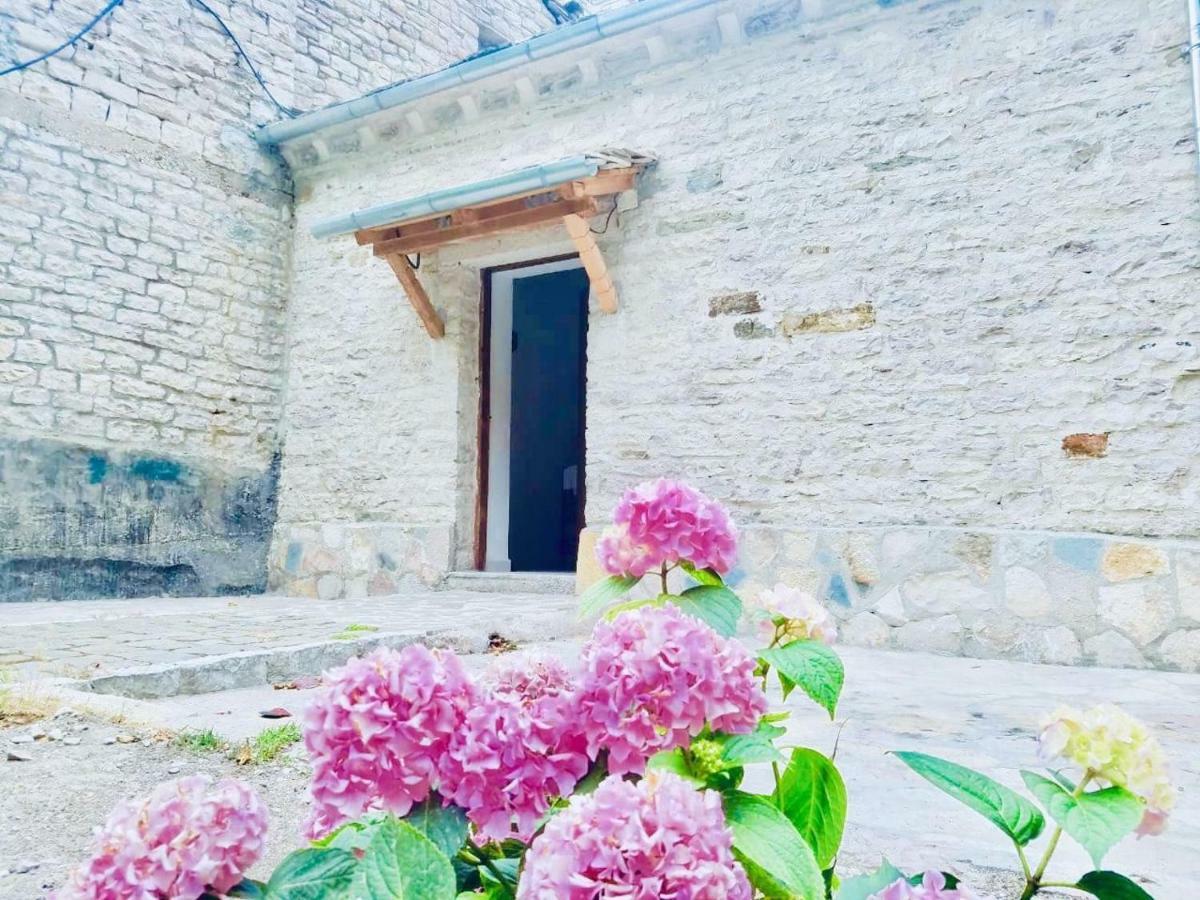 Grey Stone Hotel Gjirokastër Exterior foto